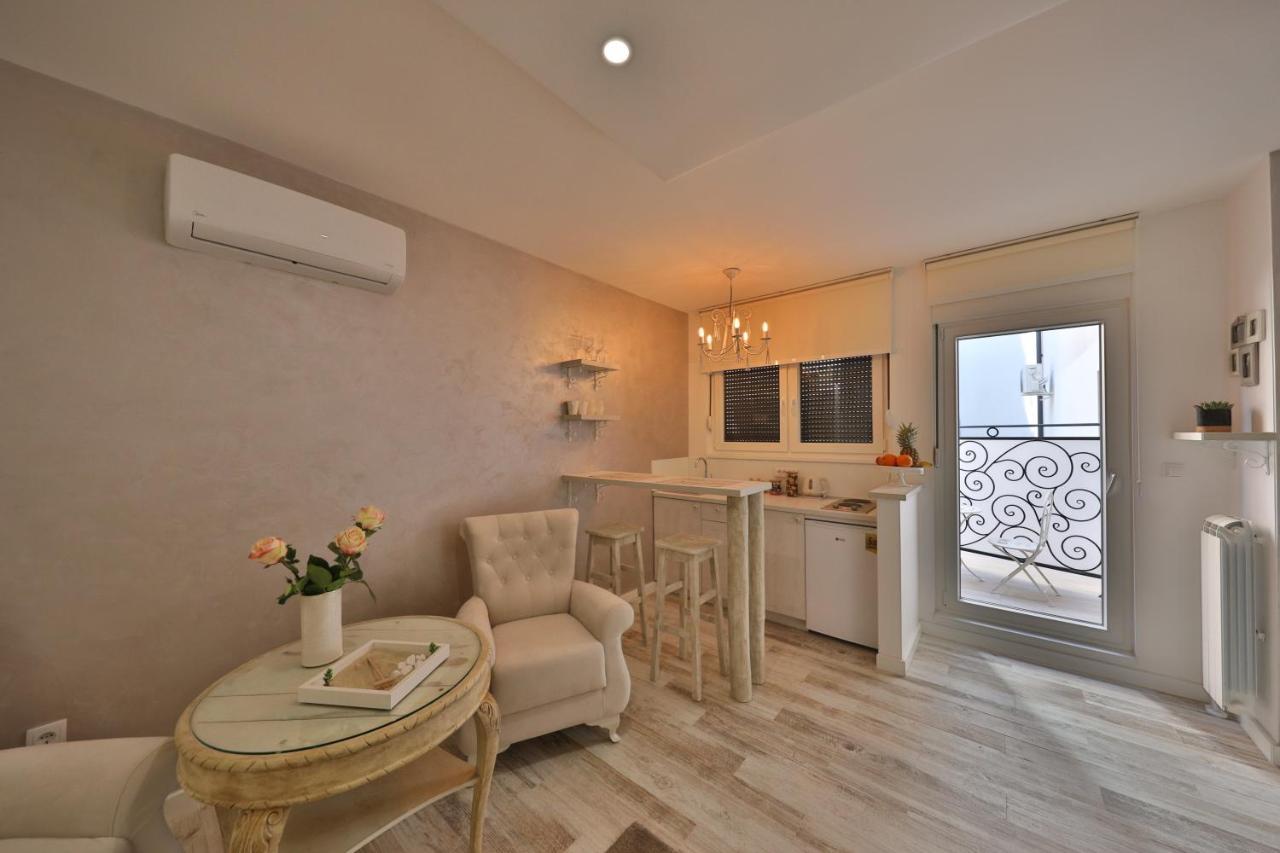 Joli Apartment Белград Екстериор снимка